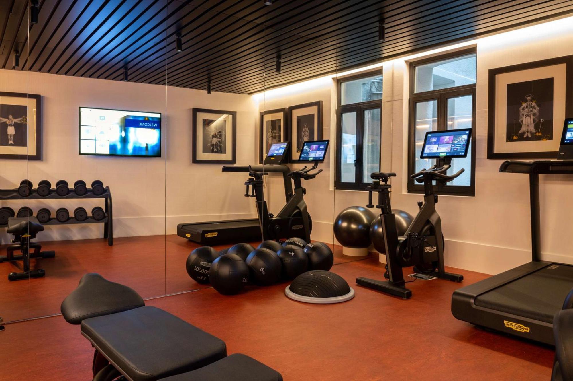 Hotel Montera Madrid, Curio Collection By Hilton מראה חיצוני תמונה